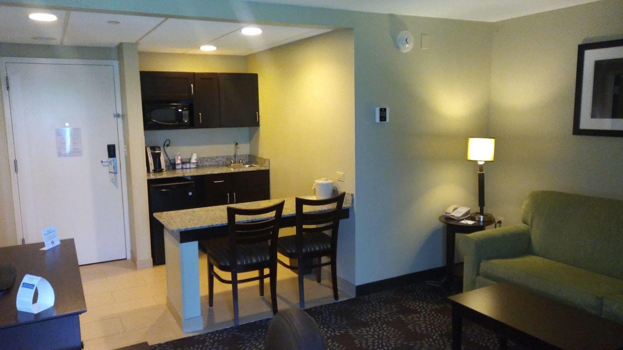 Holiday Inn Express Pittsburgh West - Greentree, An Ihg Hotel Crafton Экстерьер фото